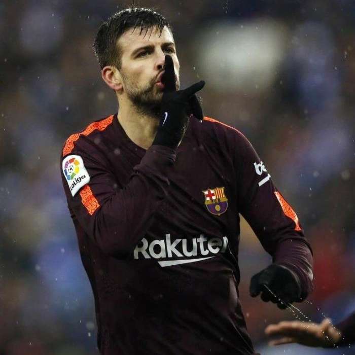 加泰德比梅西过人,国家德比梅西被几人铲倒