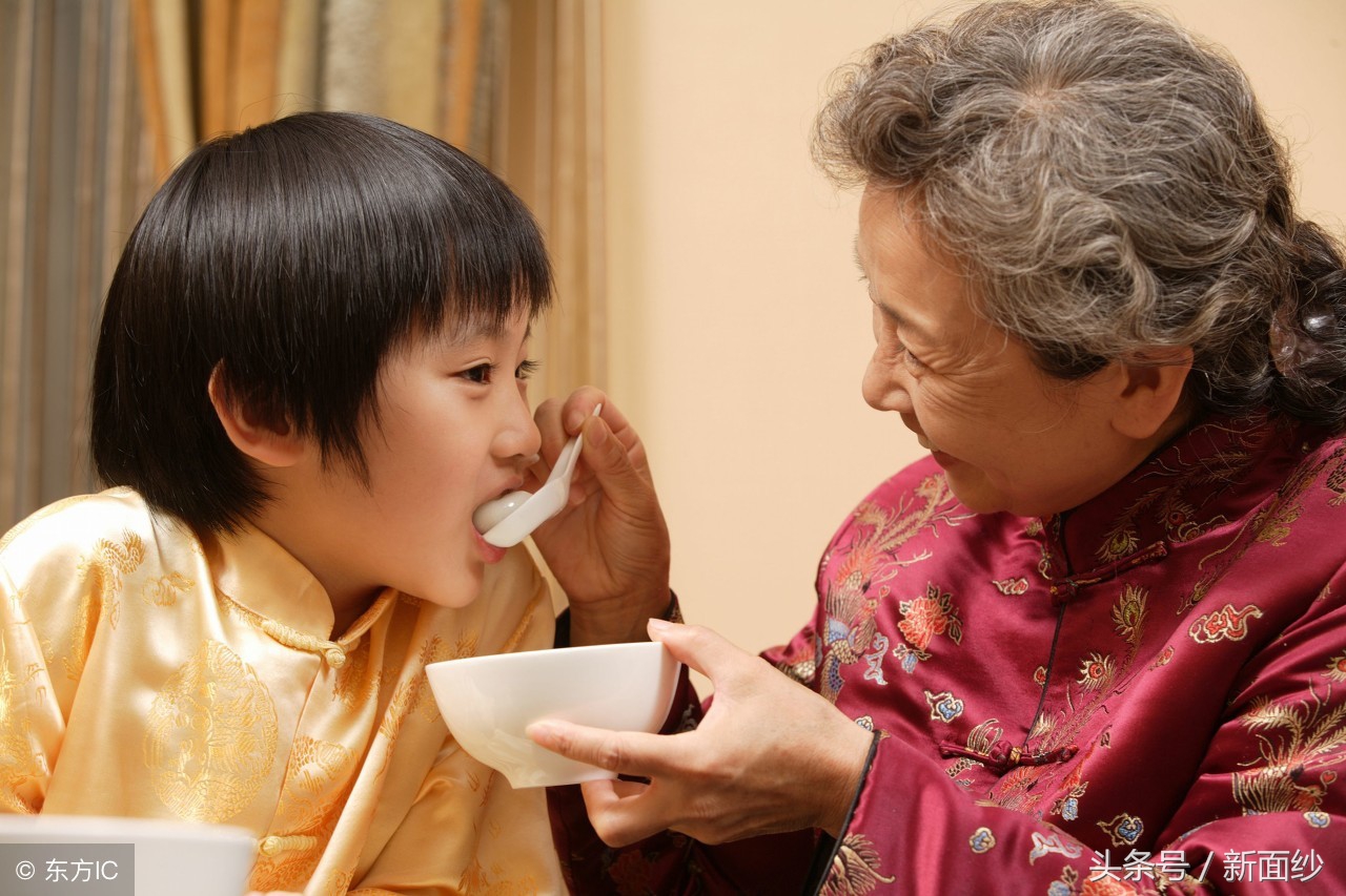隔代亲奶奶,隔代亲奶奶去世了