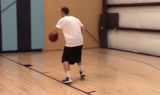 左手差的选手的运球连招,如何强化左手运球