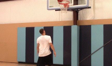 左手差的选手的运球连招,如何强化左手运球