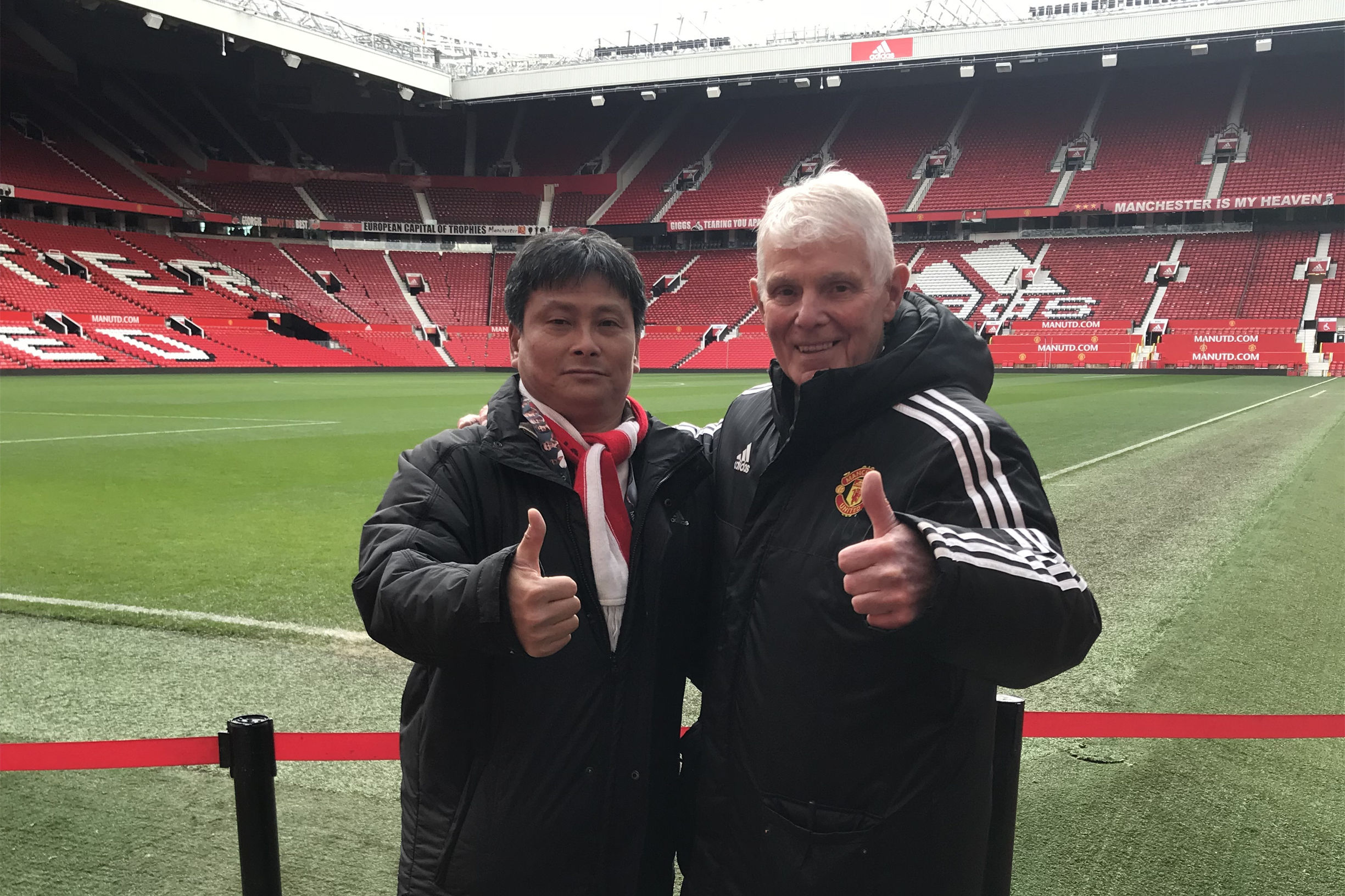 中国球迷组团观战欧洲杯,中国球迷包机观战欧洲杯