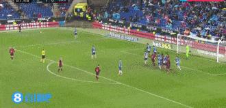 加泰德比梅西过人,国家德比梅西被几人铲倒