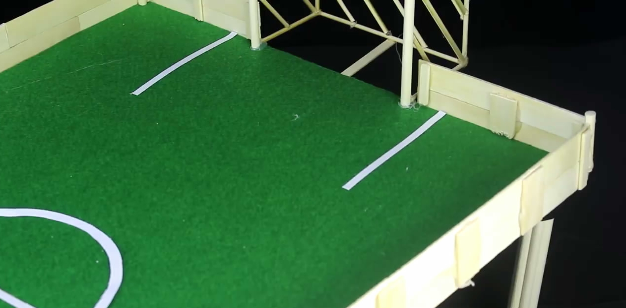 实况足球2000球员制作,实况足球如何两个真人踢球