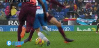 加泰德比梅西过人,国家德比梅西被几人铲倒