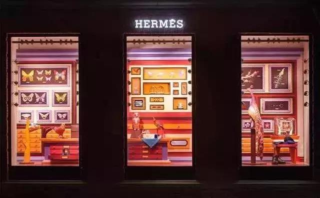 爱马仕的橱窗设计,爱马仕橱窗设计展示案例分析