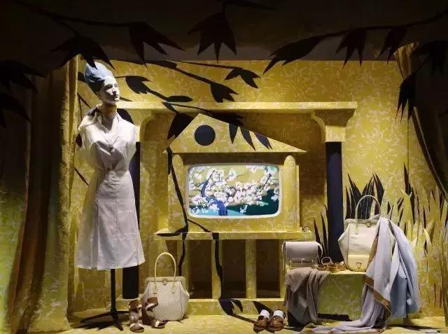 爱马仕的橱窗设计,爱马仕橱窗设计展示案例分析