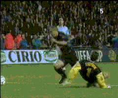 足坛十大动作明星,足坛十大专属经典过人动作