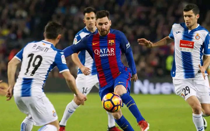 足坛十大动作明星,足坛十大专属经典过人动作