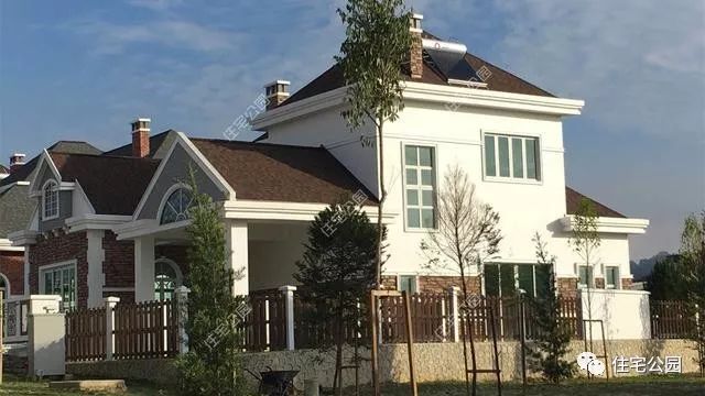 直播中国人在马来西亚建房全过程，一栋造价100万，你觉得咋样？