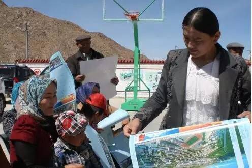 脱贫致富奔小康一个都不能少,脱贫致富踏上幸福路