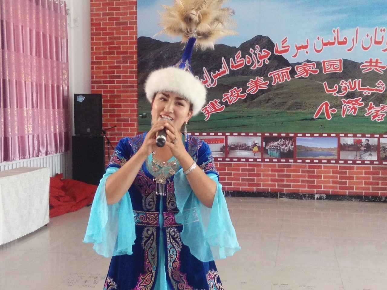 脱贫致富奔小康一个都不能少,脱贫致富踏上幸福路