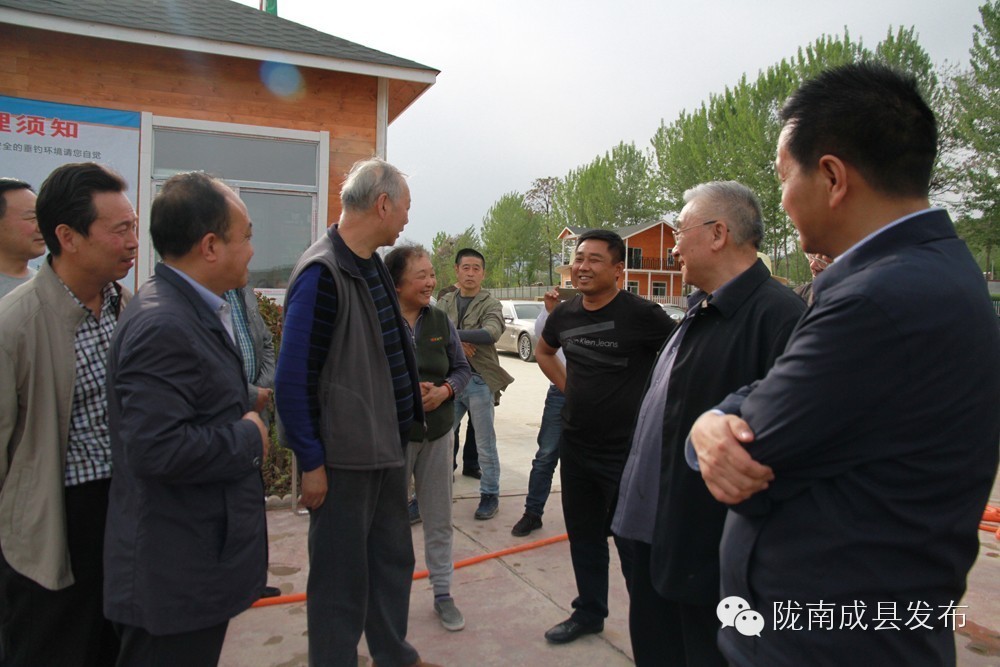 要闻丨何光弟等领导在成县调研工作