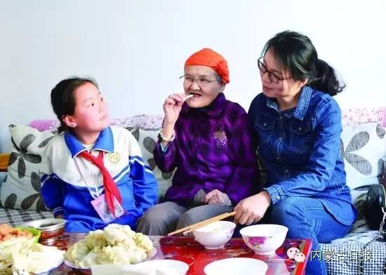 向母亲致敬——聆听8位英雄母亲的故事