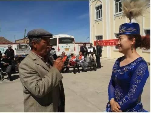 脱贫致富奔小康一个都不能少,脱贫致富踏上幸福路