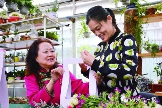 向母亲致敬——聆听8位英雄母亲的故事