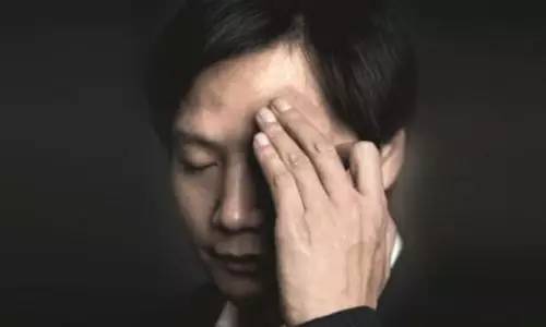 雷军宣布小米进军电动车,雷军山寨机事件