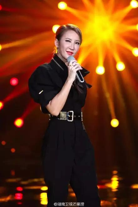 她是《我是歌手》史上最大的咖，三届歌王加起来都不如她！