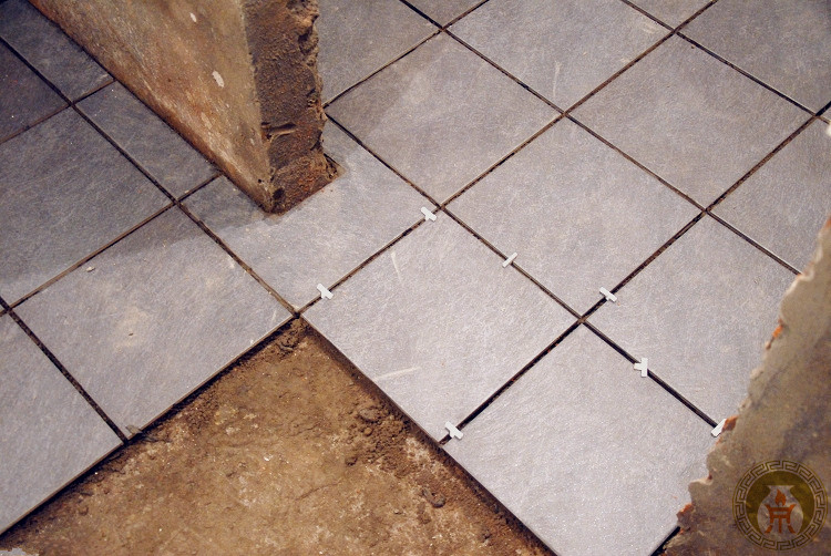 什么？瓷砖还会“脱皮”！