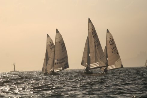 2016年a股最牛板块,2016年a股复盘