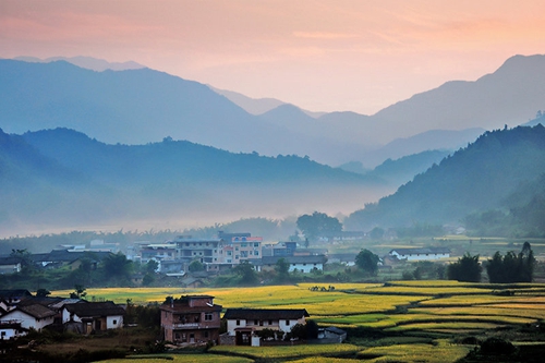 韶关东史上第一趟北上始发列车昨日发出！快跟着网友去感受下吧！