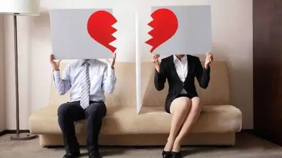 半数人18岁前看过*片A**？2015国人婚恋报告颠覆你想象