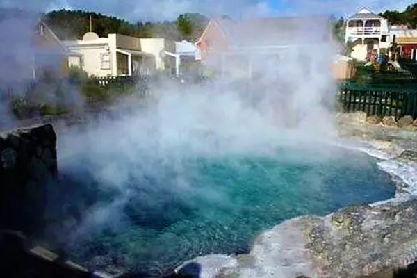 收藏！没泡过这些温泉的人生是不完整的！