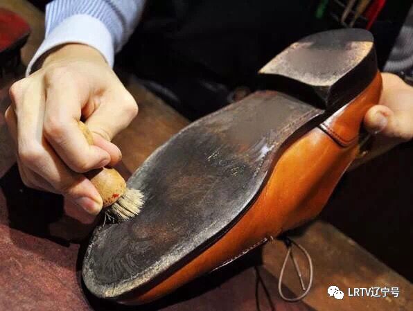 辽宁人自己的鞋类商品“三包”办法拟3月15日推行