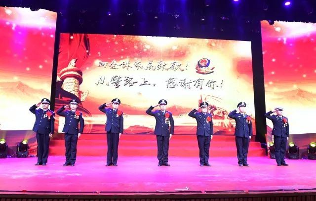 慰问演出感动,慰问演出现场震撼