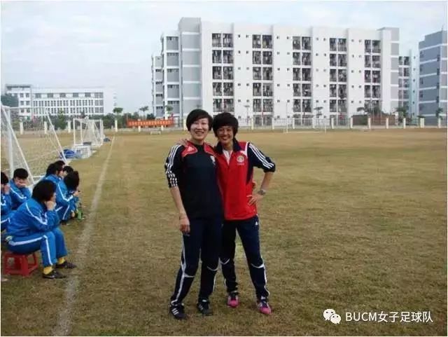 风雨彩虹铿锵玫瑰女足队员,风雨彩虹铿锵玫瑰女足晚会