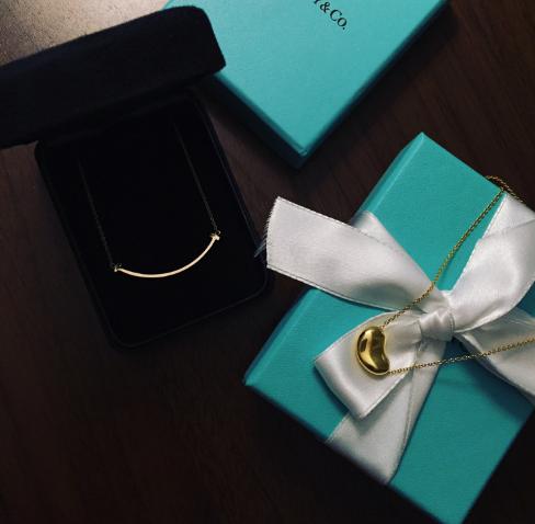 tiffany的银饰是纯银的吗,tiffany银饰掉漆