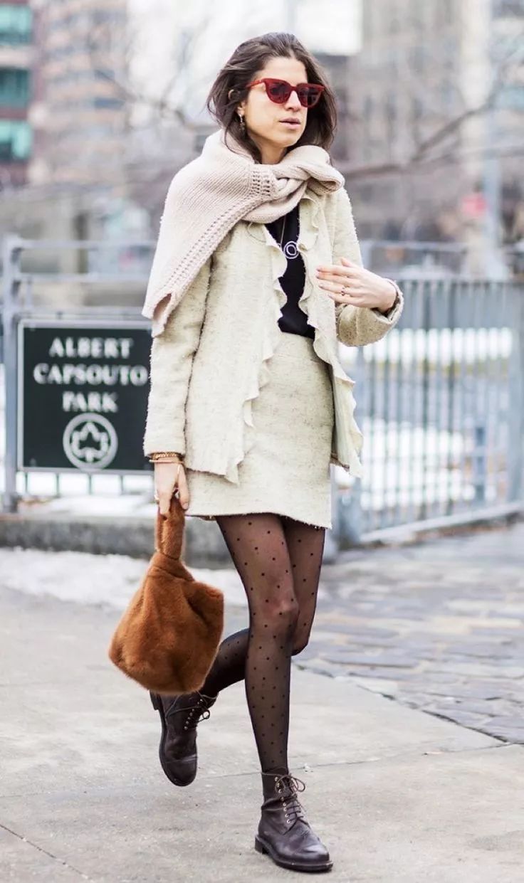 男人穿黑色连裤袜的正确方法,黑色连裤袜的正确穿法