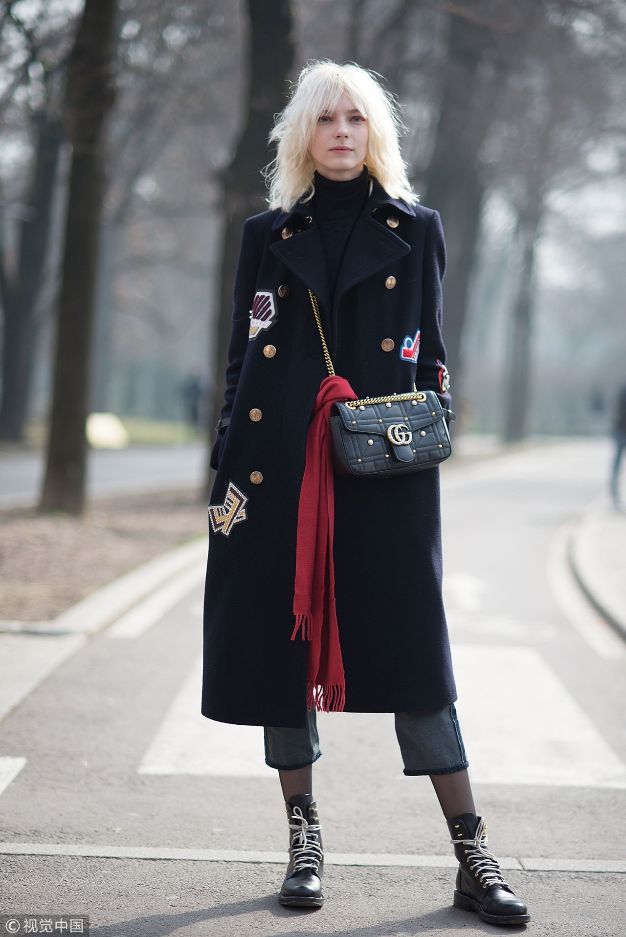 男人穿黑色连裤袜的正确方法,黑色连裤袜的正确穿法