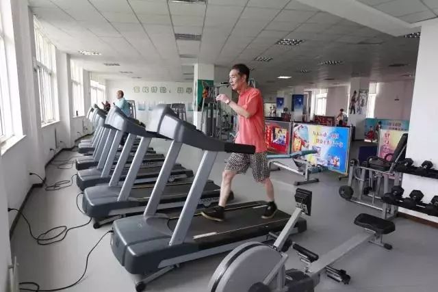 春节七天别长膘，运动场上“泡一泡”，这些运动场就在你家门口！