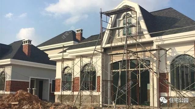 直播中国人在马来西亚建房全过程，一栋造价100万，你觉得咋样？