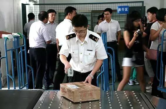 香港海关哪些东西不能过,香港海关禁带药品