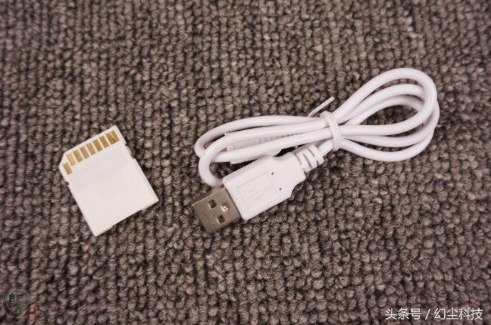 真的只够买两颗白菜，6元包邮的MP3*放播**器到了，看样子还可以