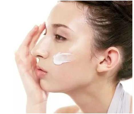 任何肤质都适合的护肤品,面部适合的护肤品