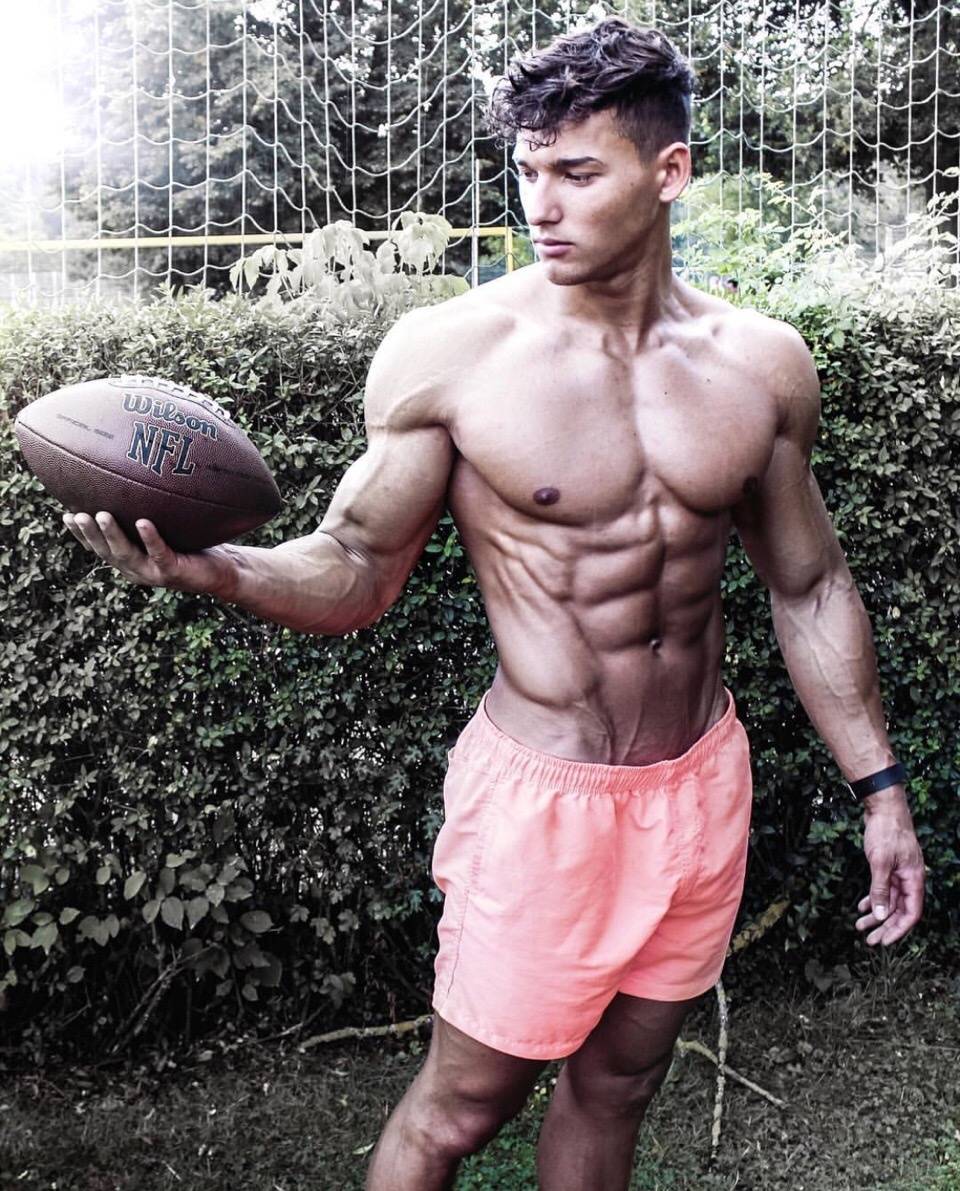 胸肌左右不对称怎么调整,胸肌左右不一样怎么办