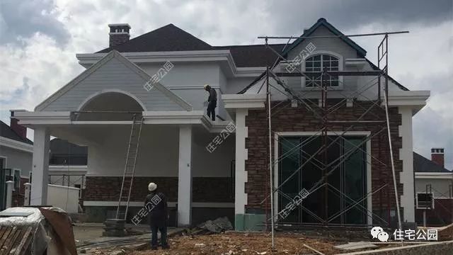 直播中国人在马来西亚建房全过程，一栋造价100万，你觉得咋样？
