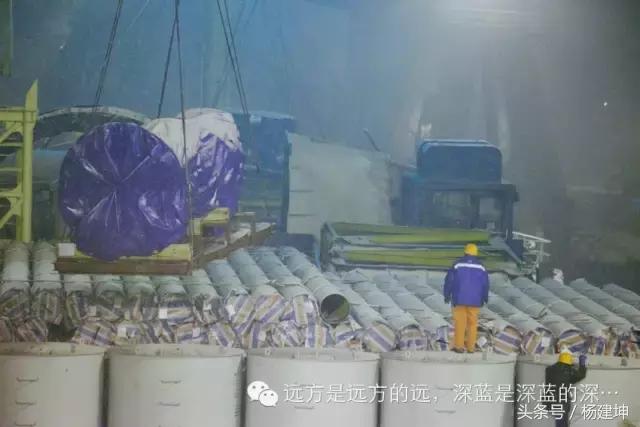 这就是船员，一年又一年，一天又一天，船上的年