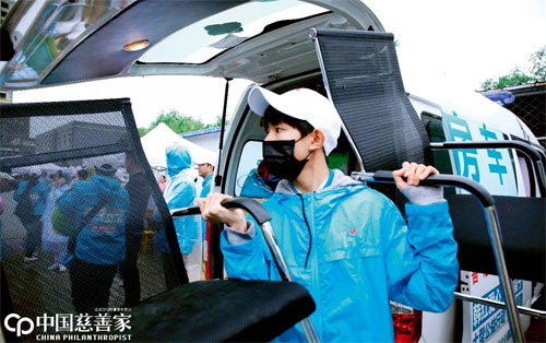 王源18岁生日会公益,王源的公益行为