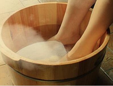 退烧药连发5起不良反应事件专家提醒：服药前要看成分