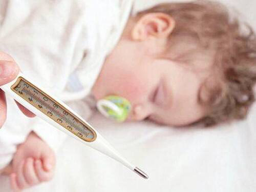 宝宝发烧如何判断彻底退烧了,宝宝发烧简单正确的退烧方法