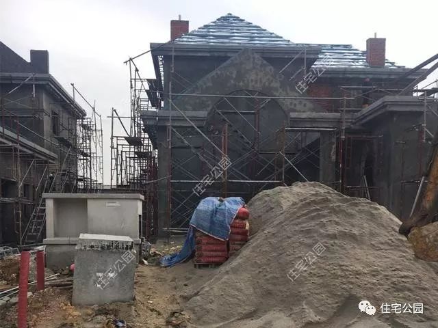 直播中国人在马来西亚建房全过程，一栋造价100万，你觉得咋样？