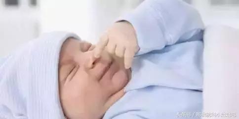 新生儿鼻子有鼻屎怎么清理最有效,新生儿鼻子有鼻屎怎么清理小妙招
