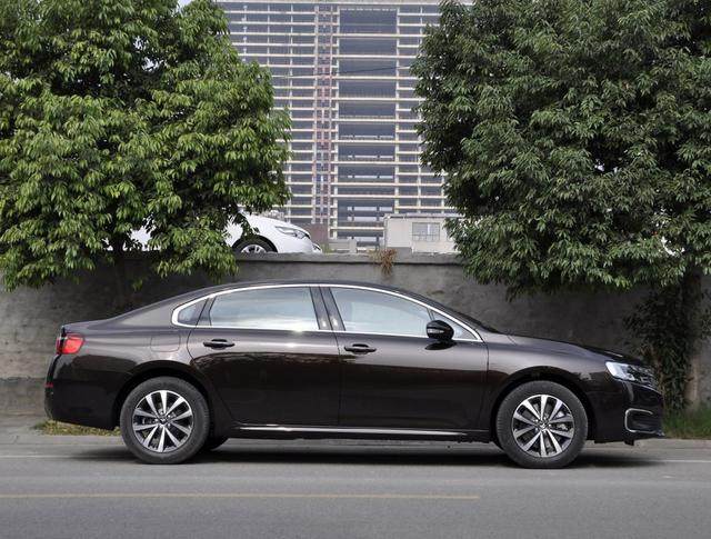 悲凉！曾和宝马5系同级，60万提车还要加价，如今18万还是没人理