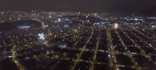 爆竹声声辞旧烟花满天迎新春,爆竹声声辞旧岁礼花漫天迎新春