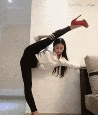 枉费我看了整整大半天，原来是块泰国进口透明乳胶，真是服了