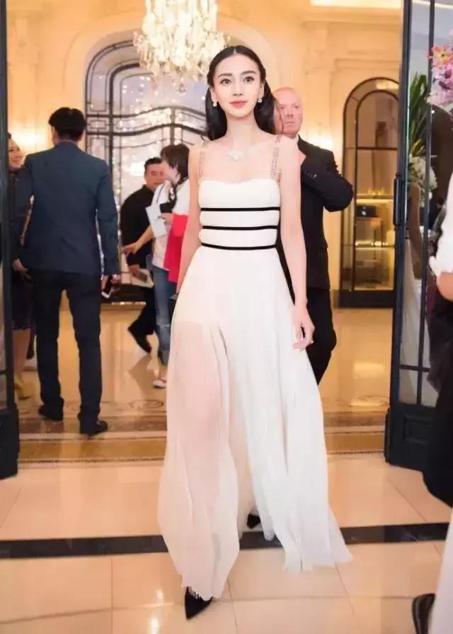 baby装蜡像,baby假装蜡像邓超