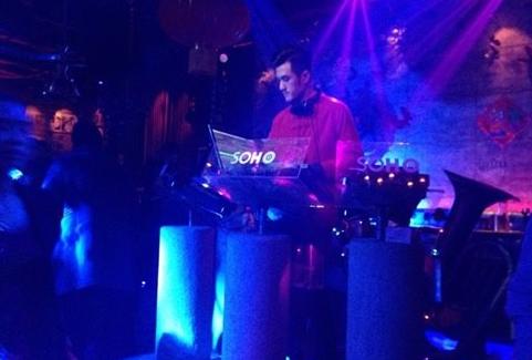 苏荷酒吧重庆九街最低消费多少,重庆不夜城酒吧一条街